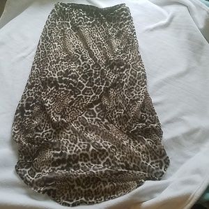 10/$20 Animal print high low skirt